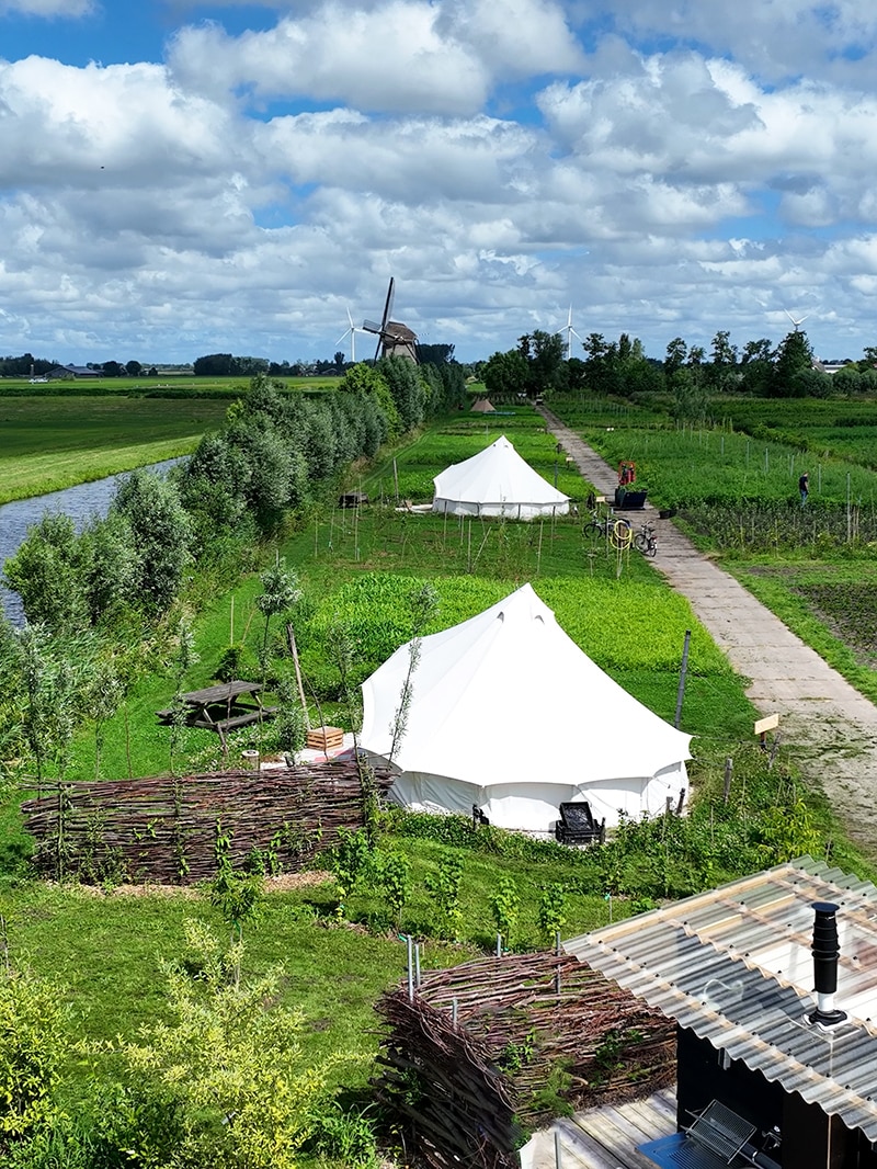 Voedselb)s Juli25 Dji 0336 (0 00 51 05) Copy
