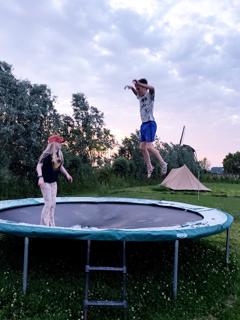 Trampoline 02